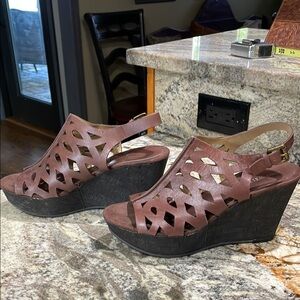 Nine West Brown leather Wedge Sandals size 9